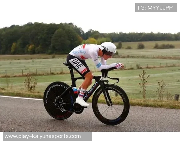 赛后复盘BLG与LNG对决中的战术意识与团队配合分析